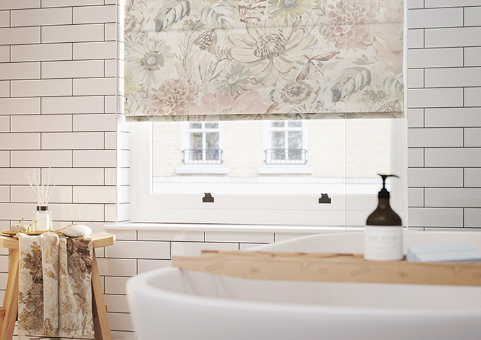Spring Garden, Dusky Rose - Roman Blind - Image 5